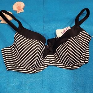 Freya Black and White Diagonal Striped Bra